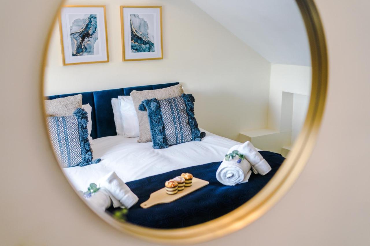 Charming 3-Bed Cottage In Chester, Ideal For Families & Workers, Free Parking - Sleeps 7 Exterior photo